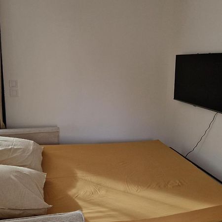 Gite Les Bruyeres Janville  Екстер'єр фото